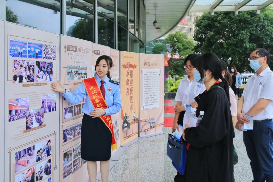 她是網(wǎng)絡(luò)時(shí)代的“九零后”小稅官，用青春力量傳播稅務(wù)好聲音！