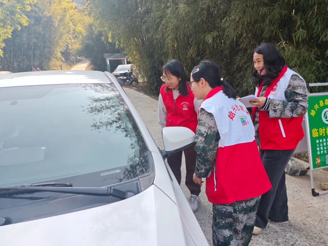 深渡水瑤族鄉(xiāng)開展“森林防火，文明祭祀”宣傳活動(dòng)