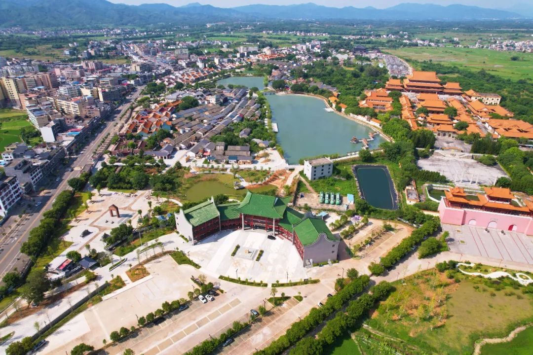 獲評(píng)“全國(guó)文明村鎮(zhèn)”，南雄這個(gè)村靠什么？