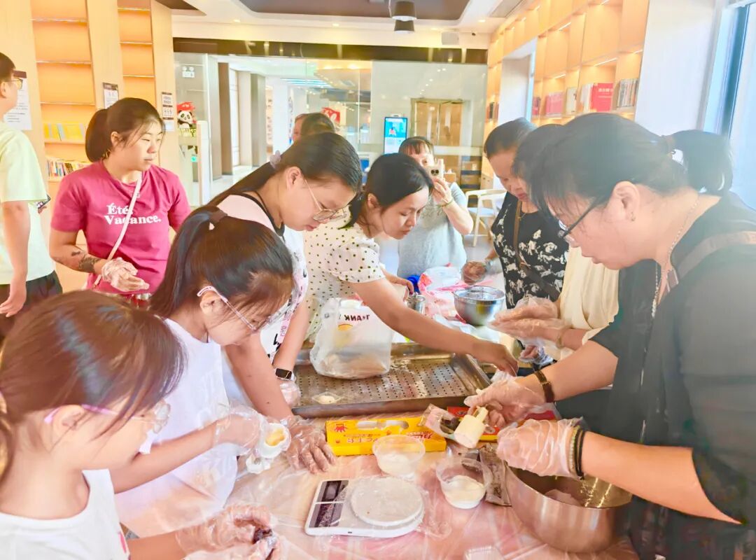 網(wǎng)絡(luò)中國(guó)節(jié)·中秋 | 多彩活動(dòng)慶中秋 書香作伴共團(tuán)圓