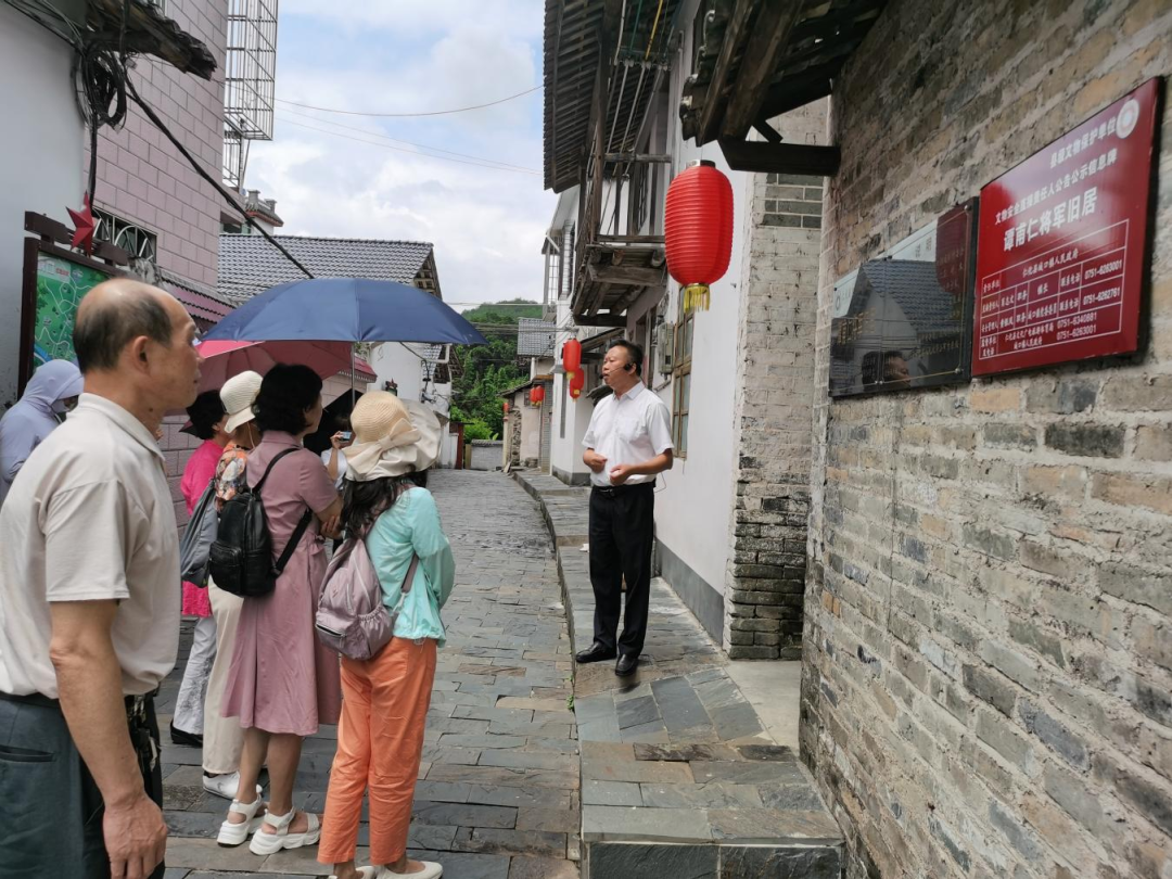 【強(qiáng)國(guó)復(fù)興有我】廣東省崗位學(xué)雷鋒標(biāo)兵——黃本洲